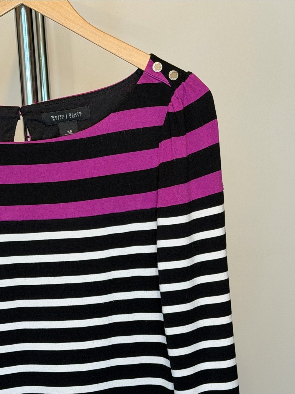 White House Black Market Berry Black 3/4 Sleeve Striped Knit Shift Dress Size XS - Picture 4 of 12